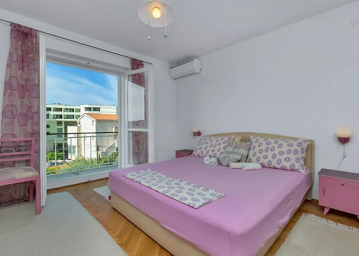 Apartament Manuela *